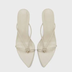 Akira Slipper