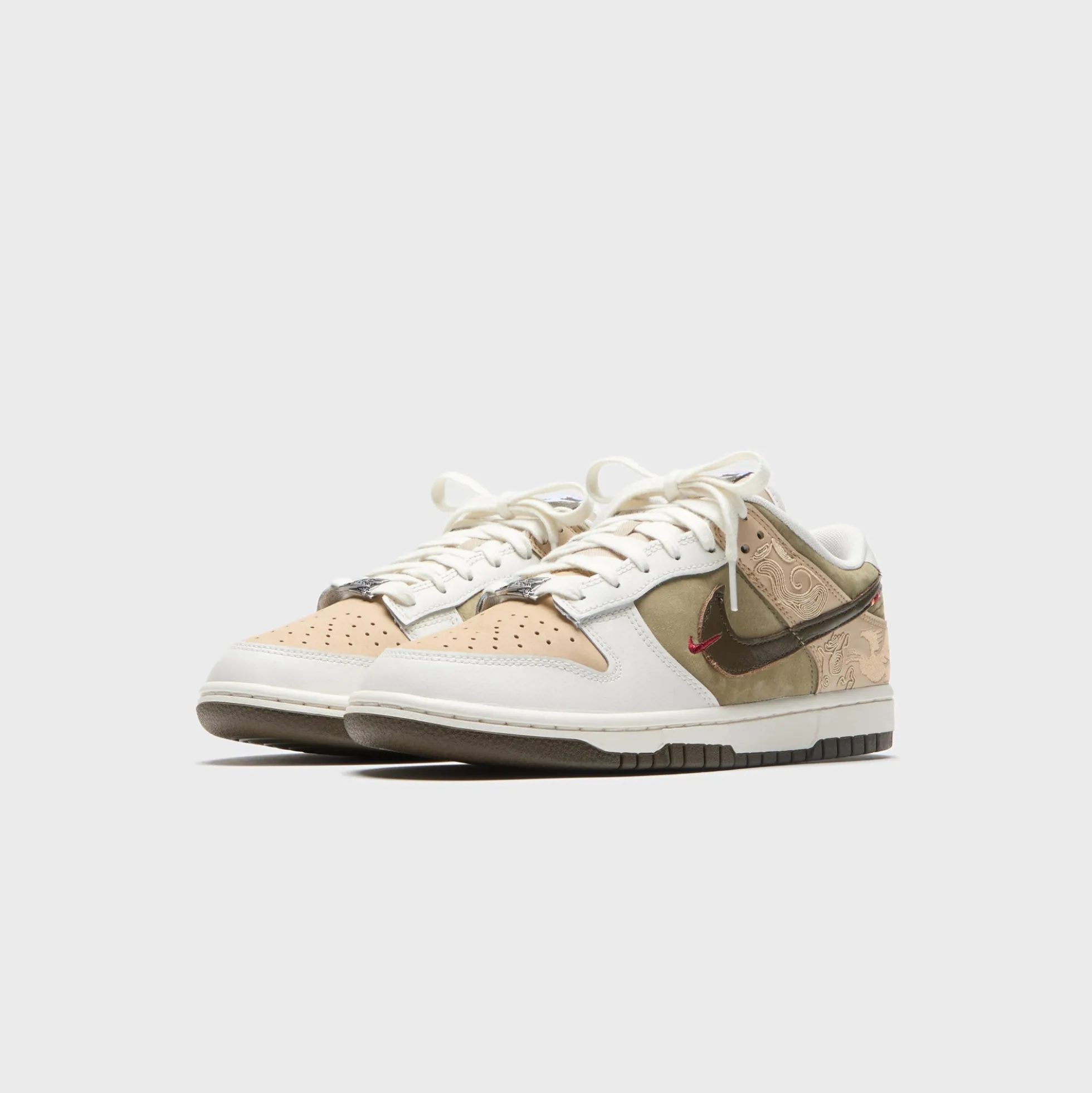 Dunk Low SE