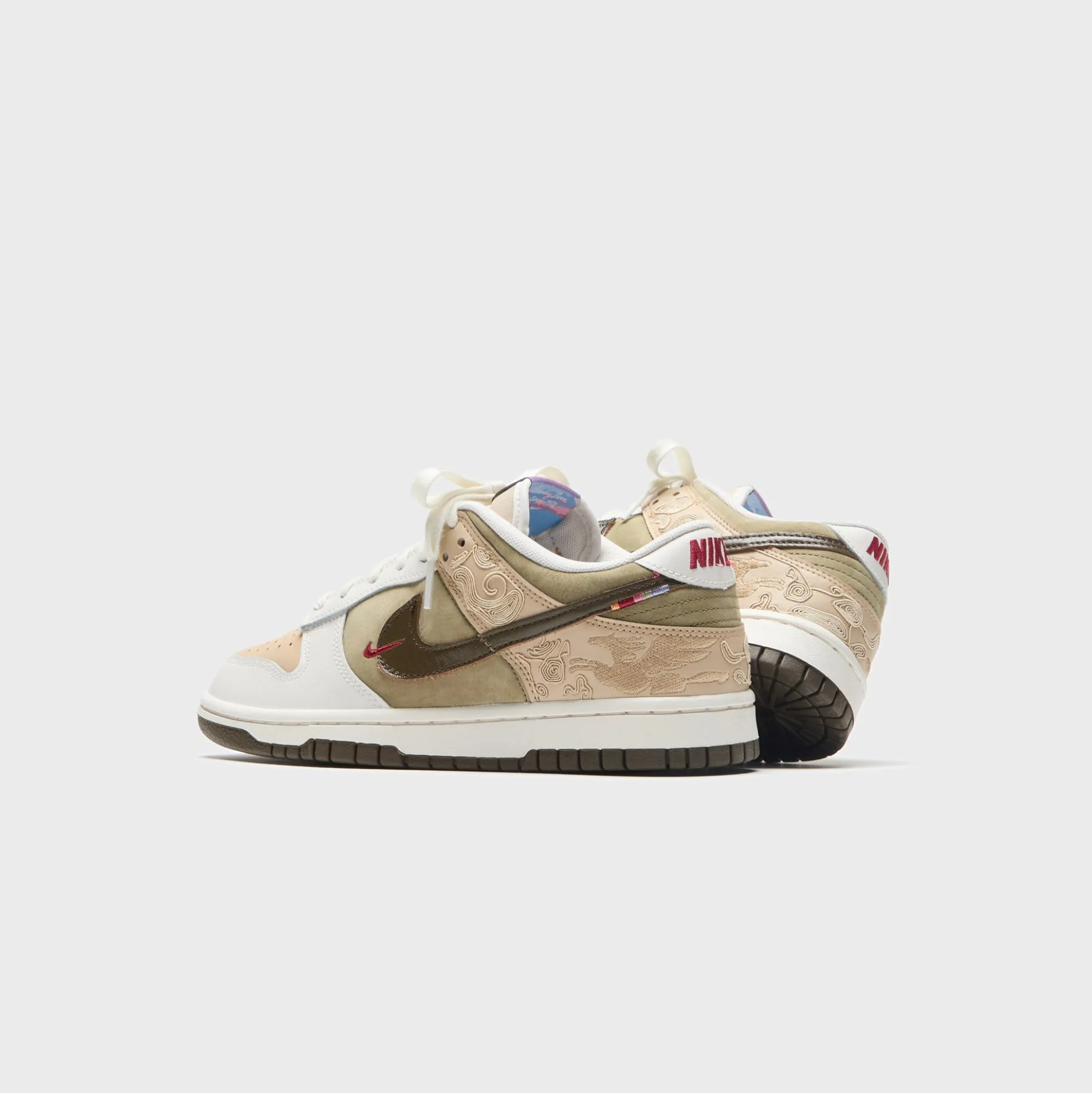 Dunk Low SE