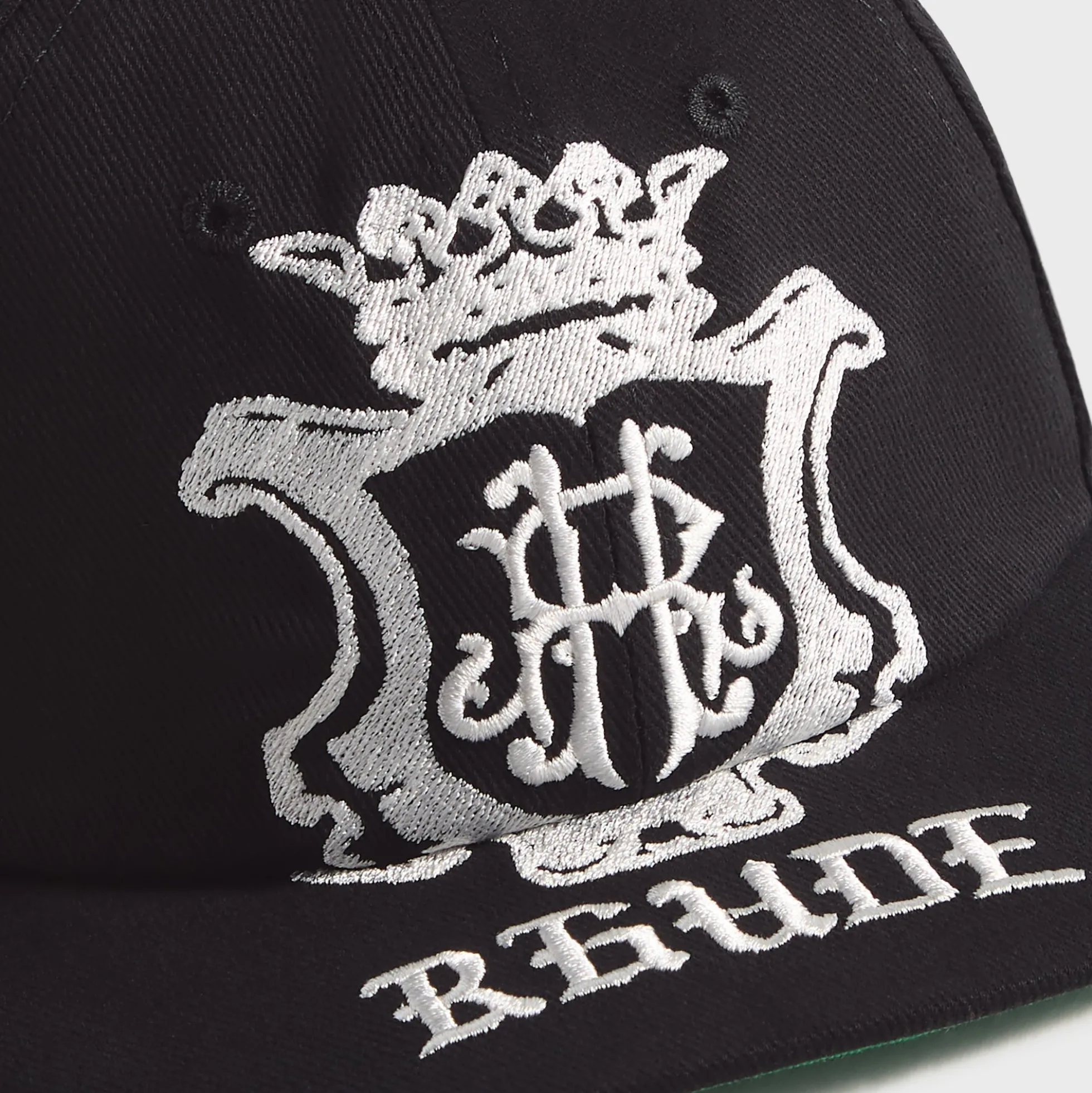 Grand Cru Crest Curved Brim Cap