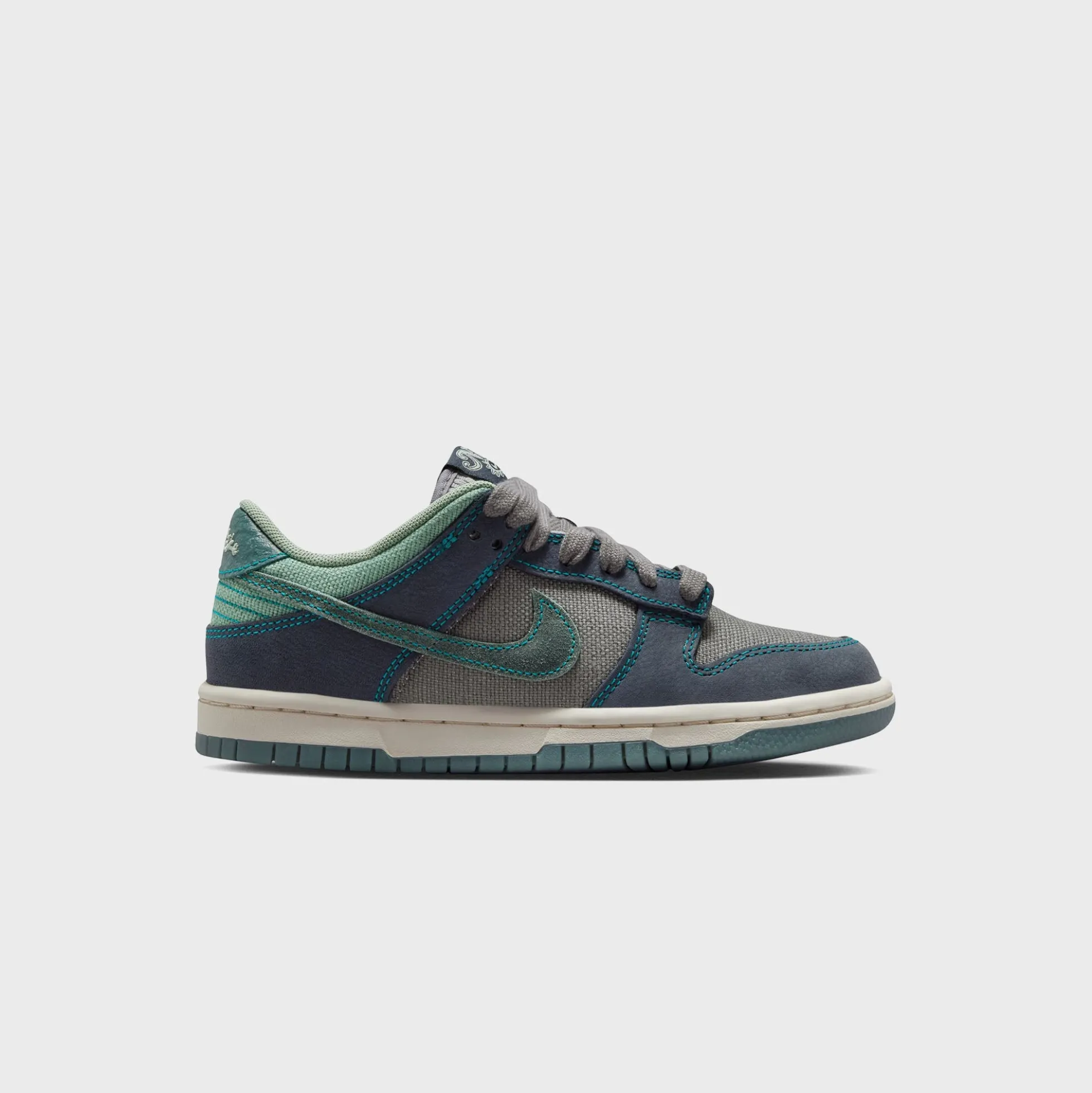 GS Dunk Low LV8 1