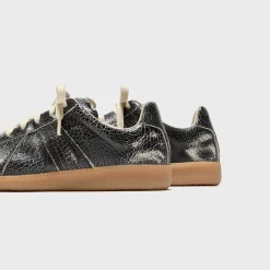 Replica Sneaker