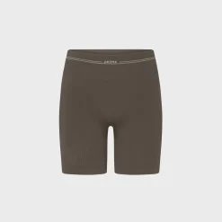 Ribbed Seamless Shorts
