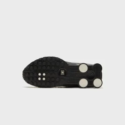 Shox R4