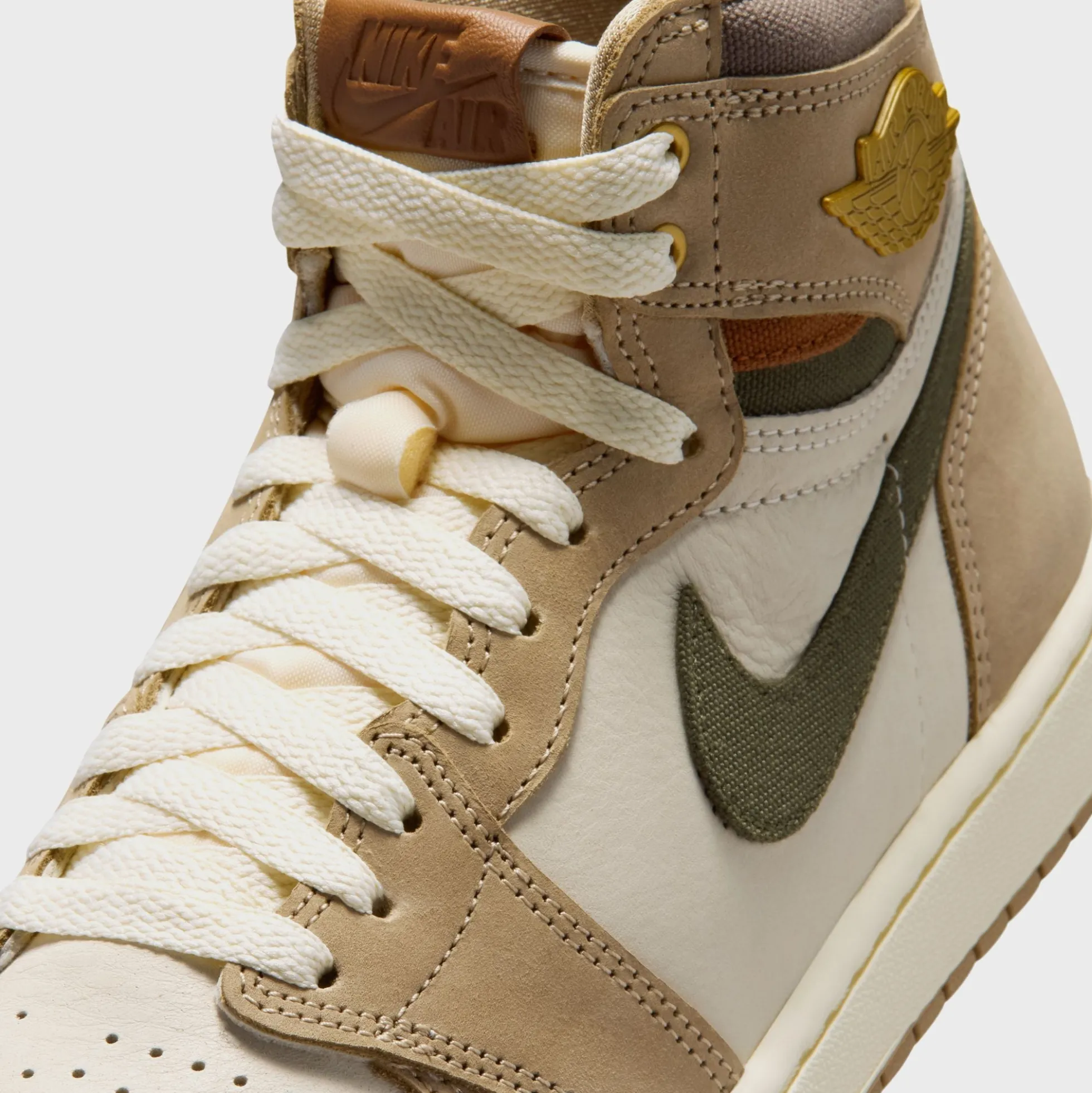 WMNS Air 1 High OG
