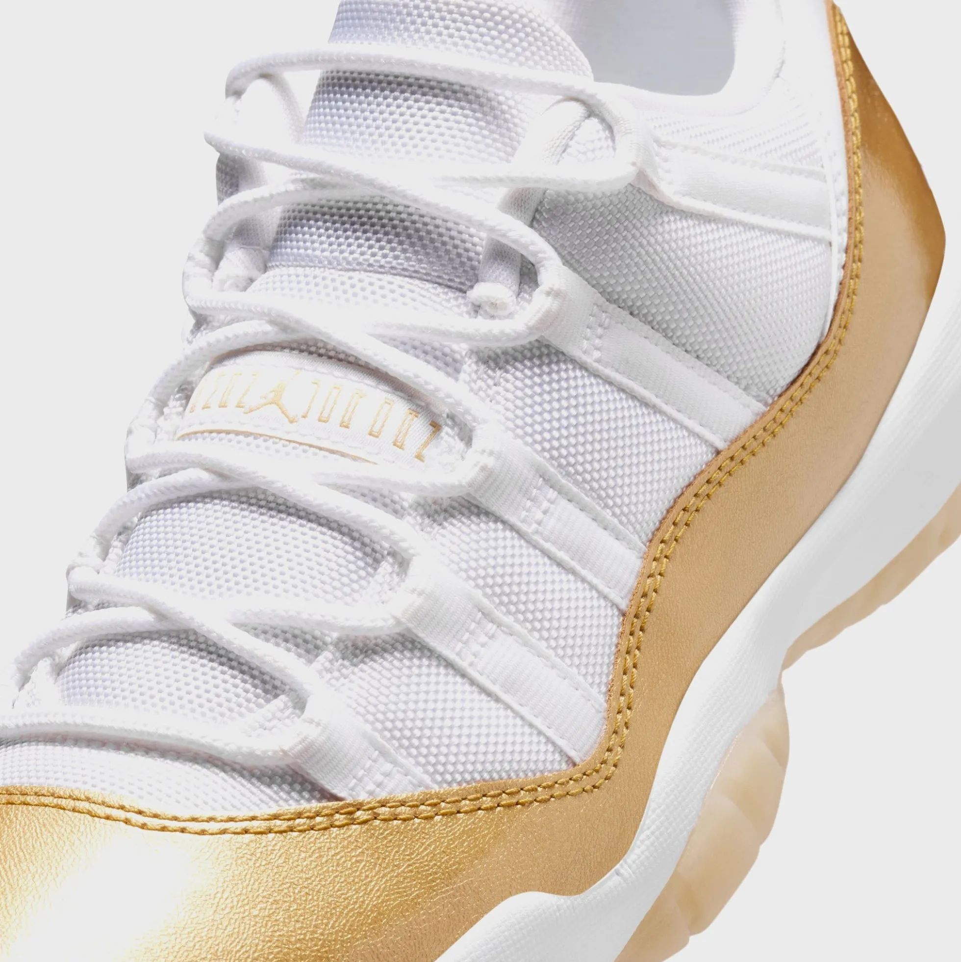 WMNS Air 11 Low