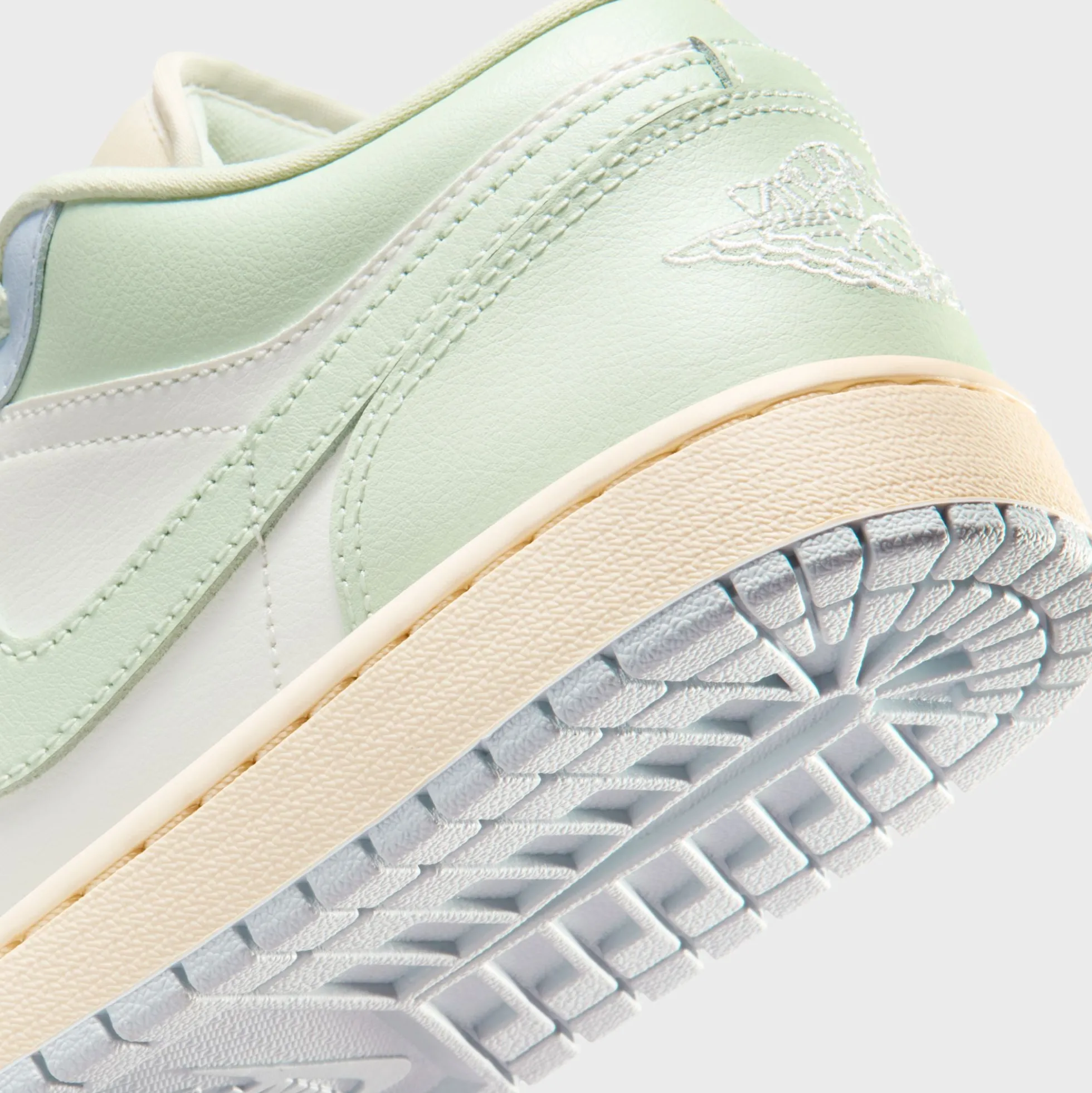 WMNS Air 1 Low