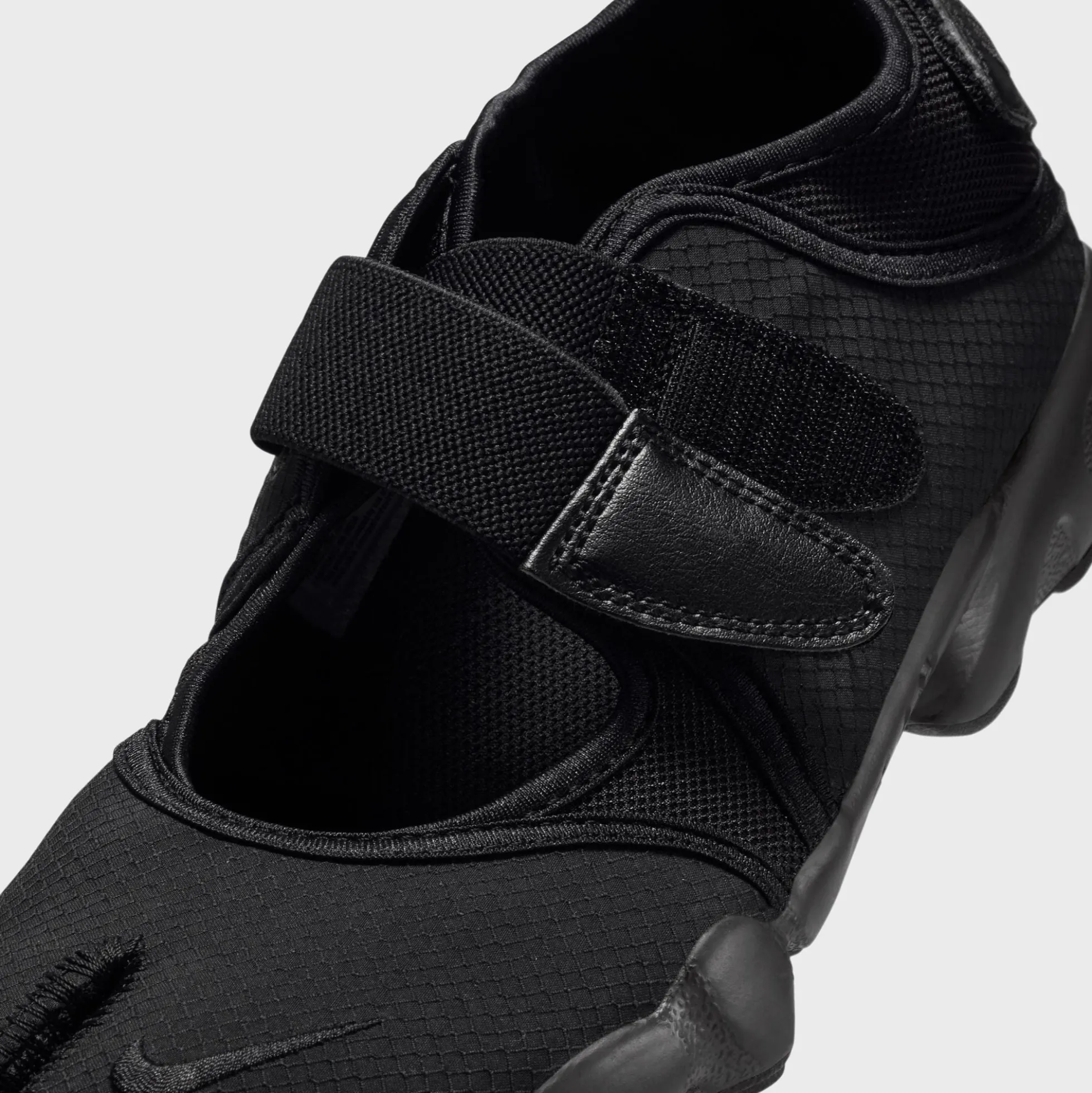 WMNS Air Rift Breathe