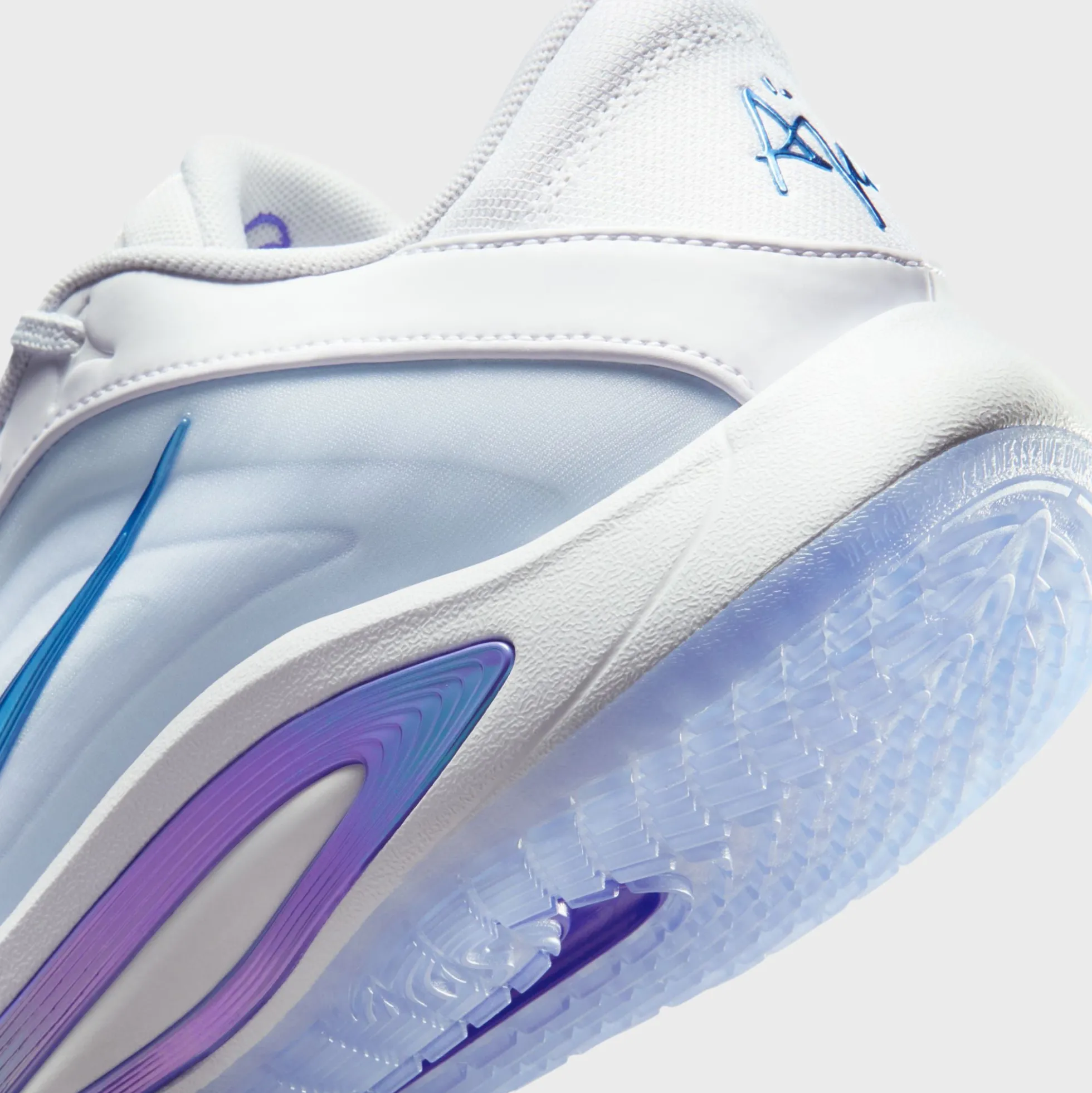 WMNS A'One