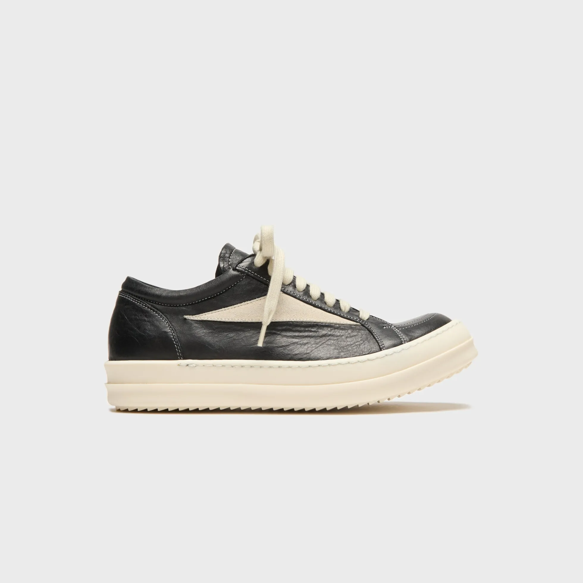 WMNS Black Temple Vintage Sneaks
