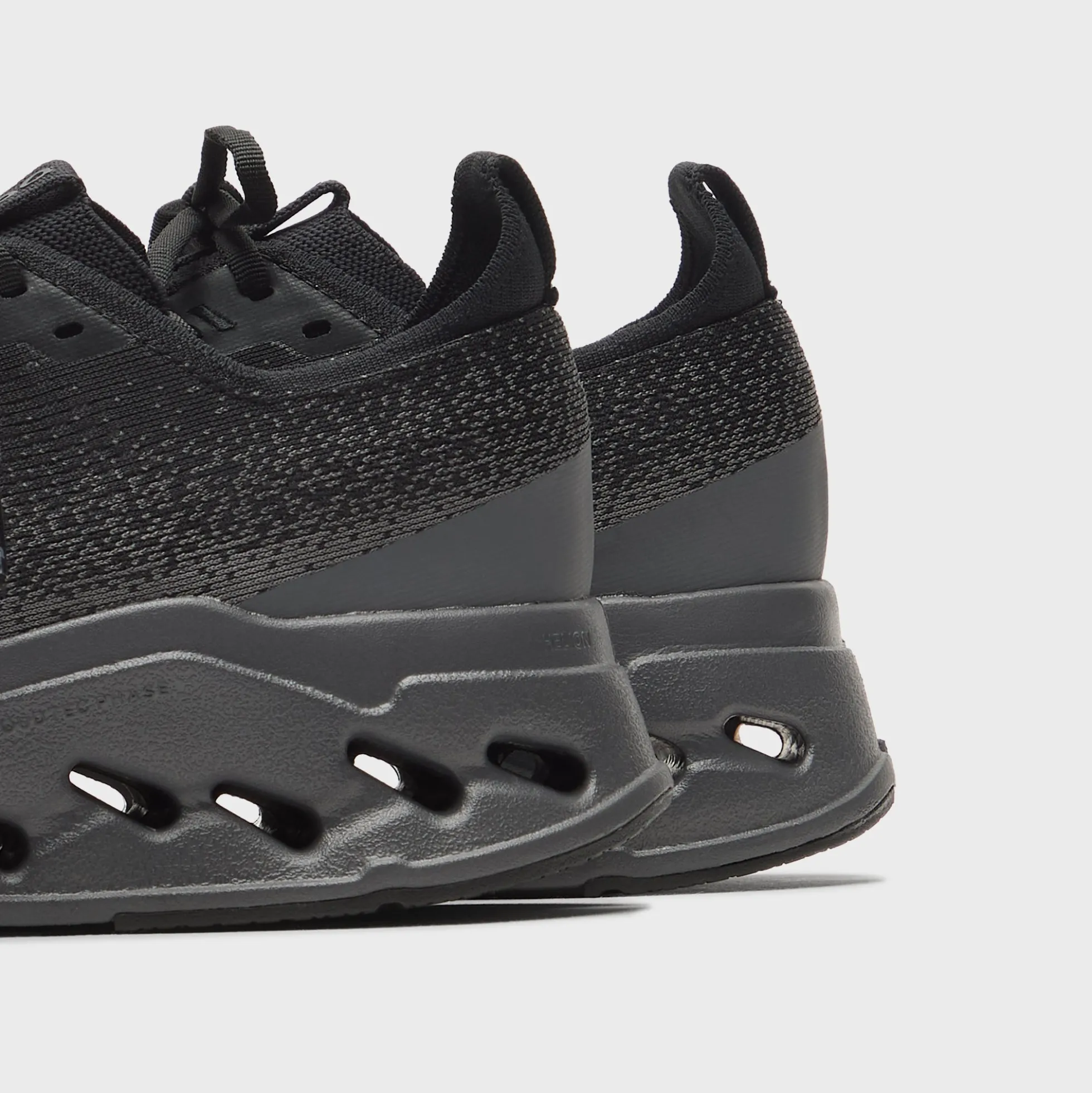 WMNS Cloudsurfer Max