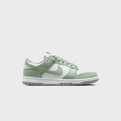 WMNS Dunk Low