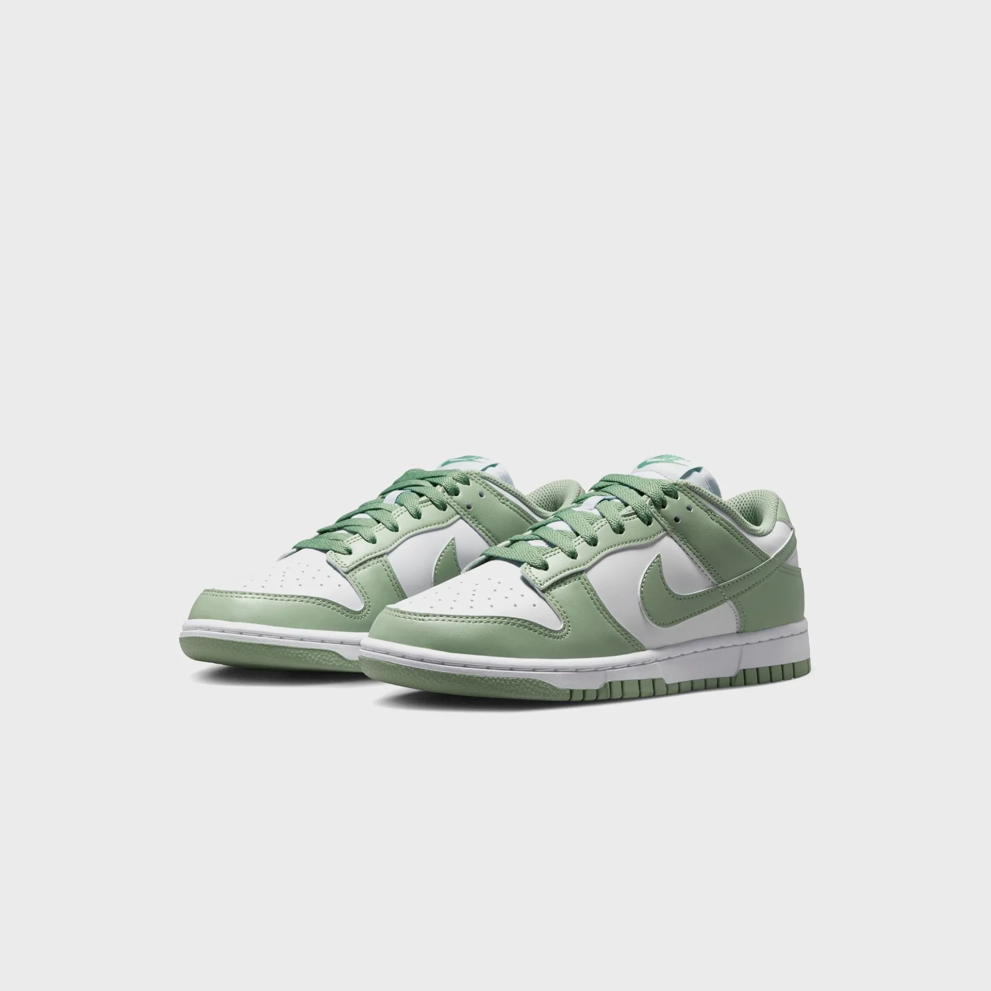 WMNS Dunk Low