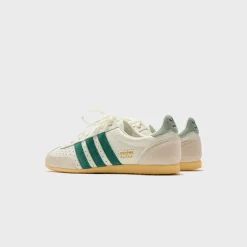 WMNS Japan