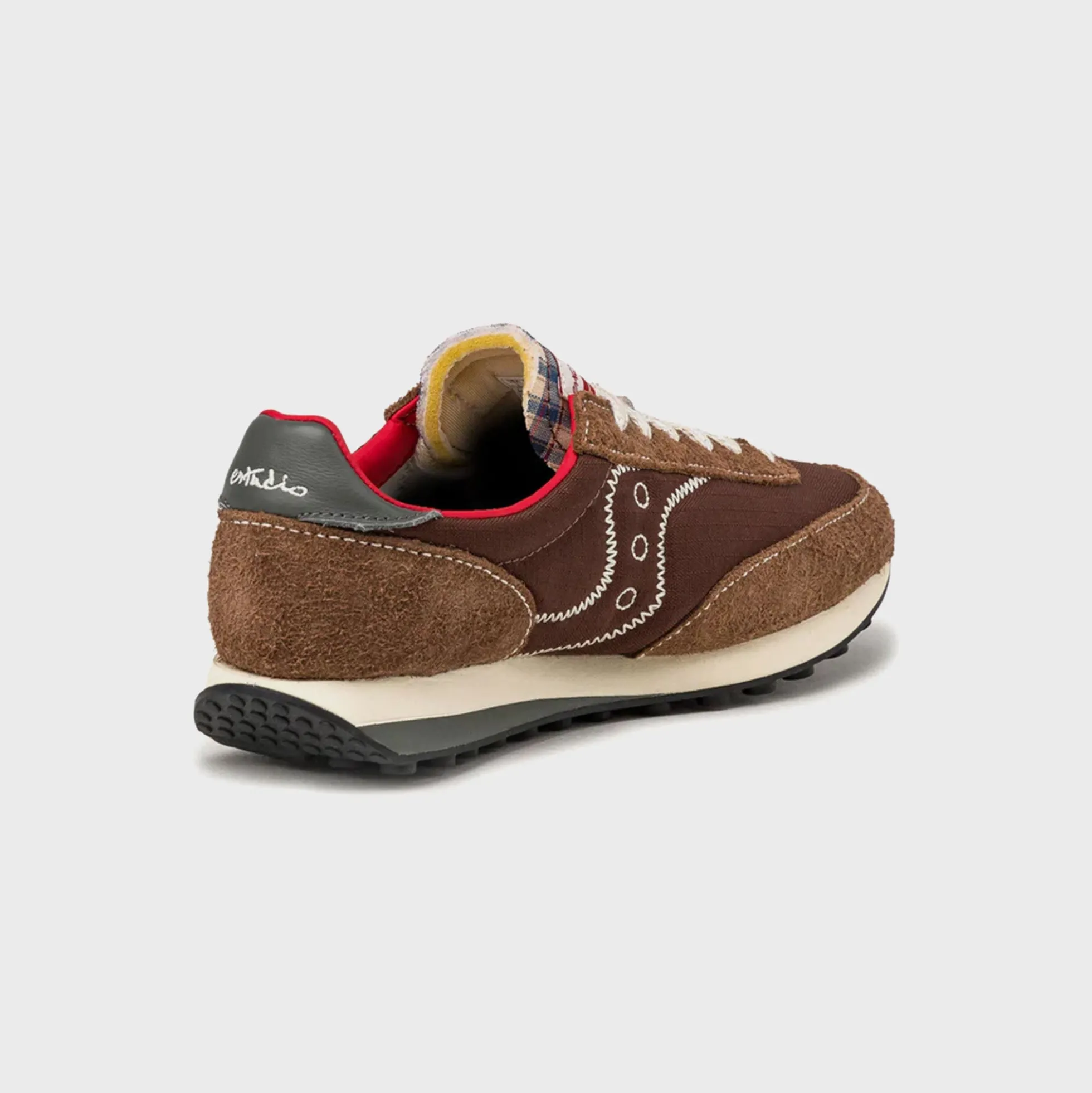 x Estudio Niksen Trainer 80